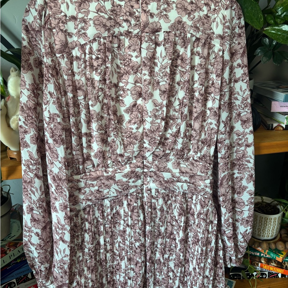 Ivy City Co Brynley Dress in Pink | Small - Picture 5 of 6